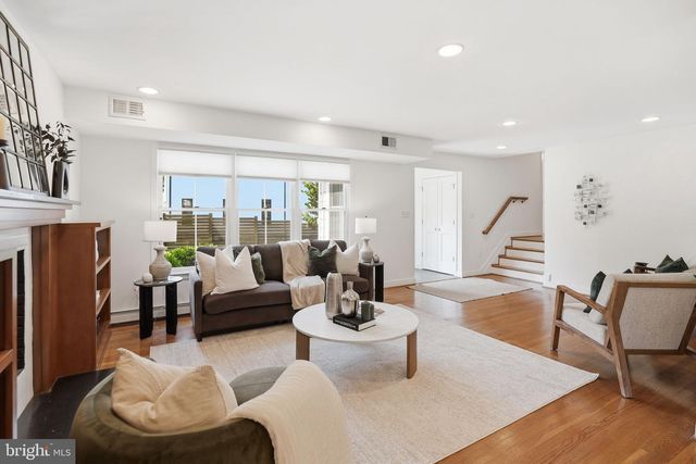 3605 N UPLAND ST, Arlington, VA 22207