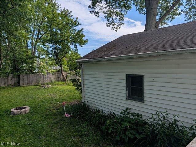 2567 E 38th Street, Lorain, OH 44055