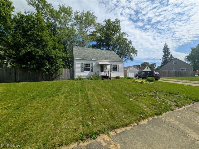 2567 E 38th Street, Lorain, OH 44055