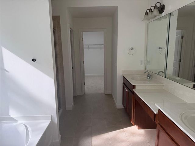 325 Cranbrooke Circle, Suwanee, GA 30024