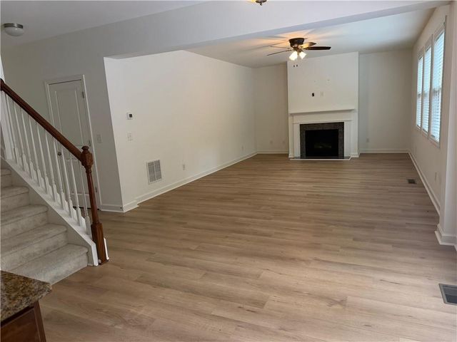 325 Cranbrooke Circle, Suwanee, GA 30024