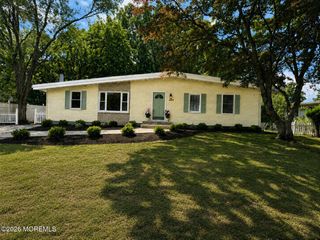 253 Parkview Terrace, Lincroft, NJ 07738