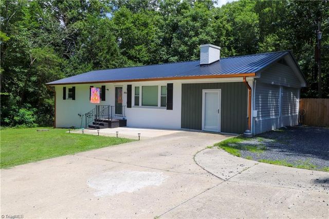 8906 US Highway 158, Reidsville, NC 27320
