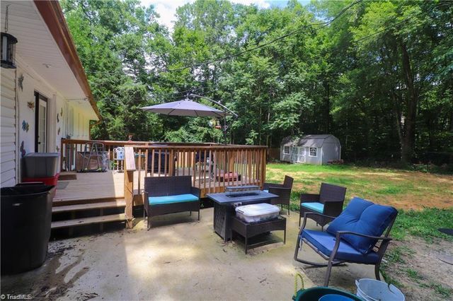 8906 US Highway 158, Reidsville, NC 27320