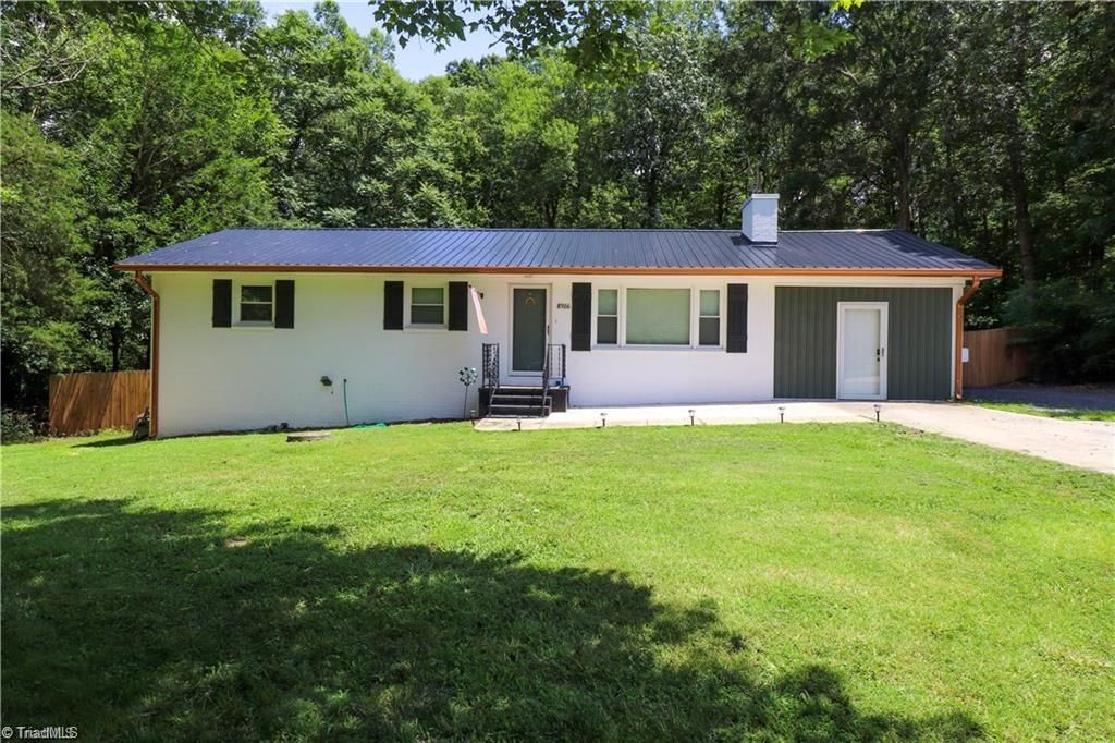 8906 US Highway 158, Reidsville, NC 27320