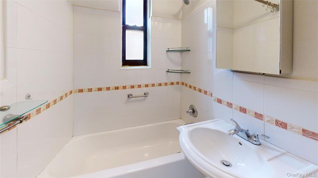 33-26 92nd Street 2T, Jackson Heights, NY 11372