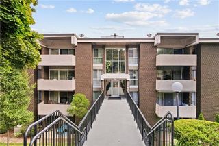 2407 Charlemagne Cir, Ross Twp, PA 15237