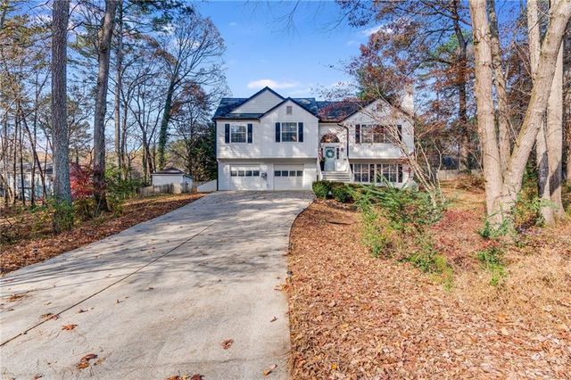 384 Springbrooke Trail, Dallas, GA 30157