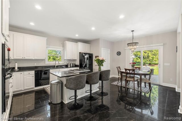 22139 Barclay Drive, Novi, MI 48374