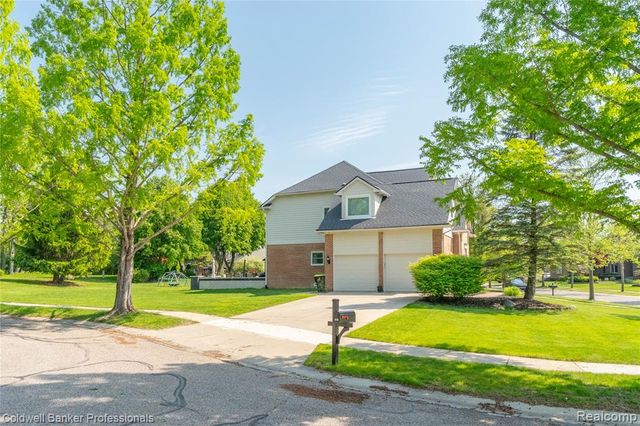 22139 Barclay Drive, Novi, MI 48374