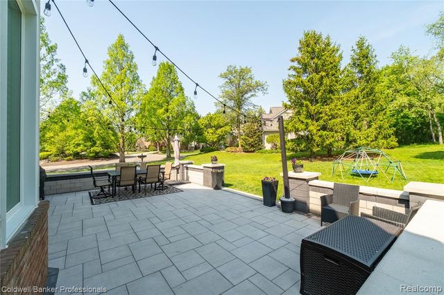 22139 Barclay Drive, Novi, MI 48374