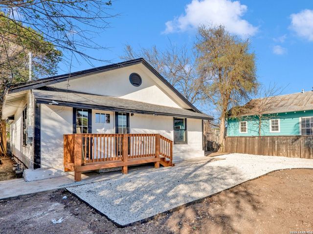 439 W Lubbock, San Antonio, TX 78204