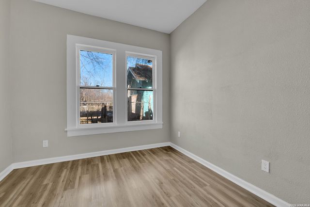 439 W Lubbock, San Antonio, TX 78204