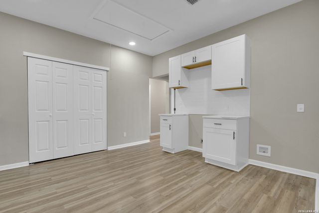 439 W Lubbock, San Antonio, TX 78204