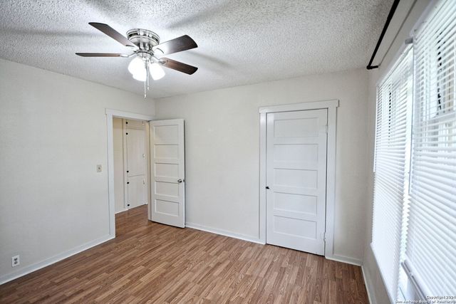 823 SERNA DR, New Braunfels, TX 78130