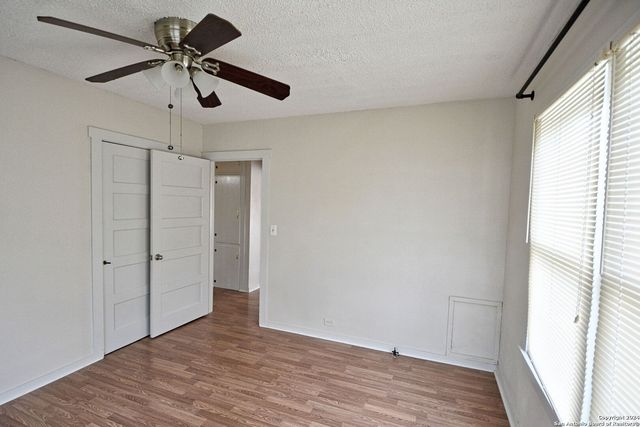 823 SERNA DR, New Braunfels, TX 78130