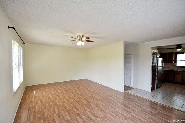 823 SERNA DR, New Braunfels, TX 78130