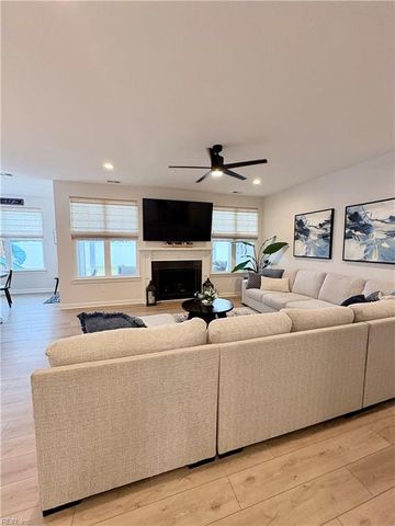 209 Werdna Lane LN, Chesapeake, VA 23322