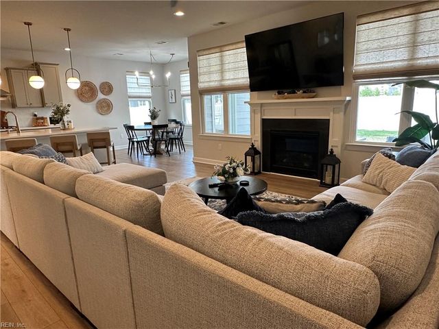 209 Werdna Lane LN, Chesapeake, VA 23322