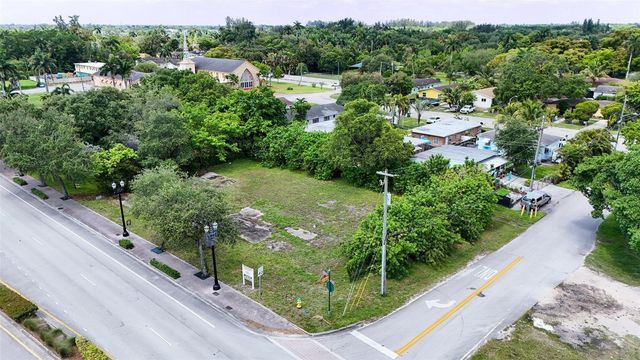 6404 SW 46th Street, Davie, FL 33314