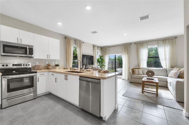 12972 SW 233rd Ter, Homestead, FL 33032