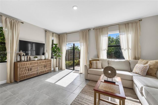 12972 SW 233rd Ter, Homestead, FL 33032