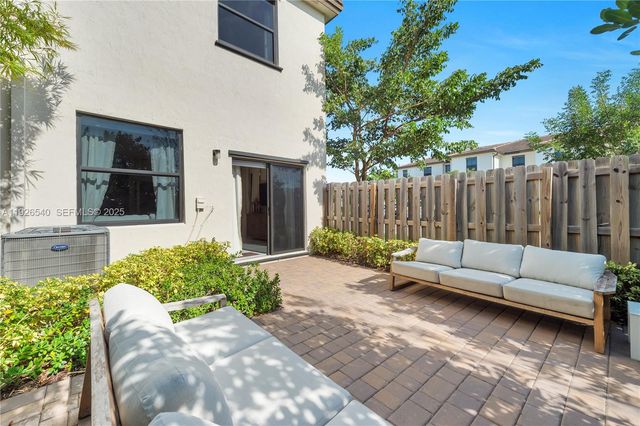 12972 SW 233rd Ter, Homestead, FL 33032