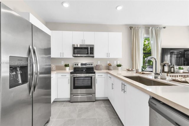 12972 SW 233rd Ter, Homestead, FL 33032