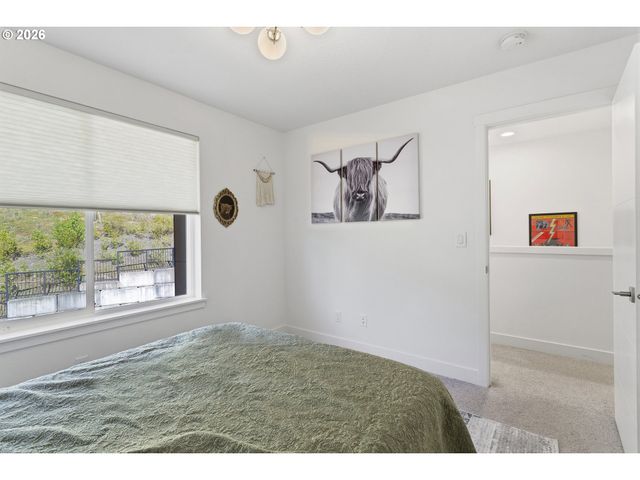 10531 Se 162ND Ave, Happy Valley, OR 97086