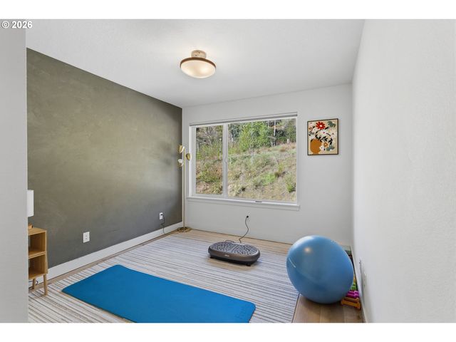 10531 Se 162ND Ave, Happy Valley, OR 97086