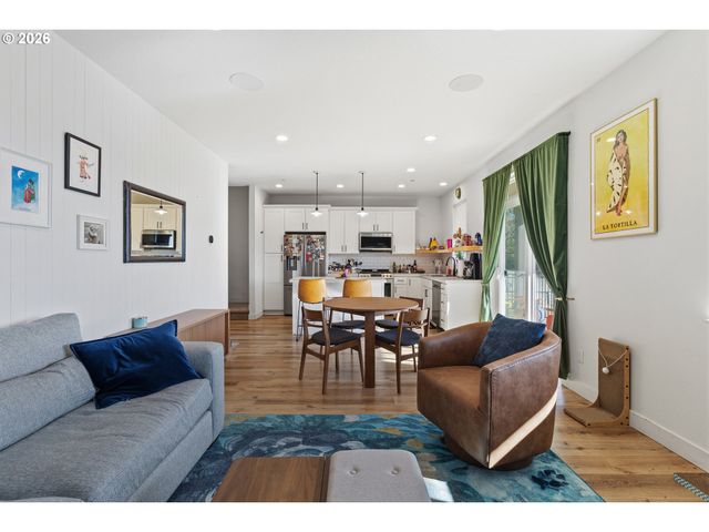 10531 Se 162ND Ave, Happy Valley, OR 97086