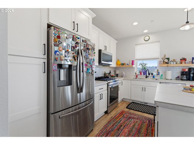 10531 Se 162ND Ave, Happy Valley, OR 97086