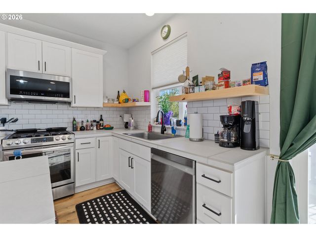 10531 Se 162ND Ave, Happy Valley, OR 97086