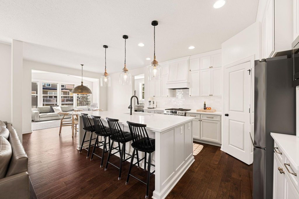 1192 Maple Lane W, Roseville, MN 55113 — photo 2