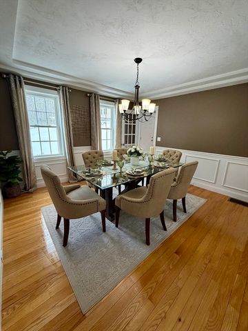 680 Reservoir St, Holden, MA 01520