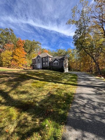 680 Reservoir St, Holden, MA 01520