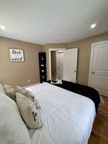 680 Reservoir St, Holden, MA 01520