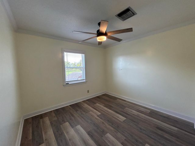 208 Rue De Iberville, Houma, LA 70360