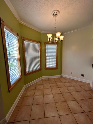 208 Rue De Iberville, Houma, LA 70360