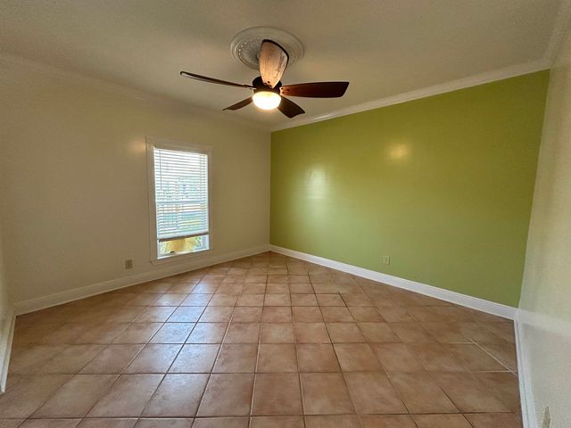 208 Rue De Iberville, Houma, LA 70360