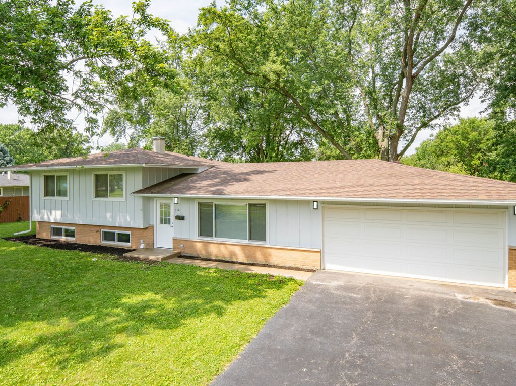 936 Cuyahoga Drive, Bartlett, IL 60103