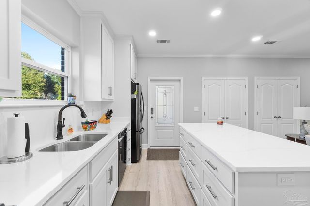 5861 Sword Fern Way, Pensacola, FL 32526