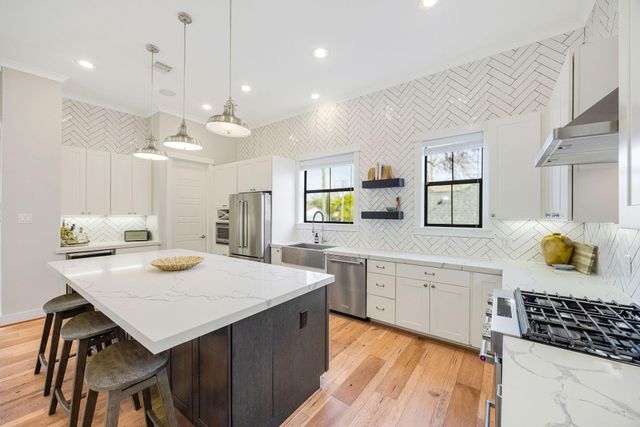 418 Hyde Park Boulevard, Houston, TX 77006