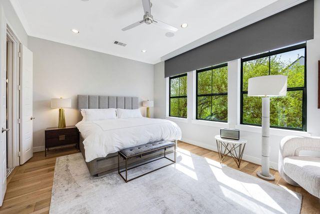 418 Hyde Park Boulevard, Houston, TX 77006