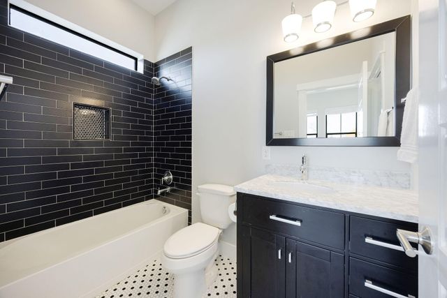 418 Hyde Park Boulevard, Houston, TX 77006