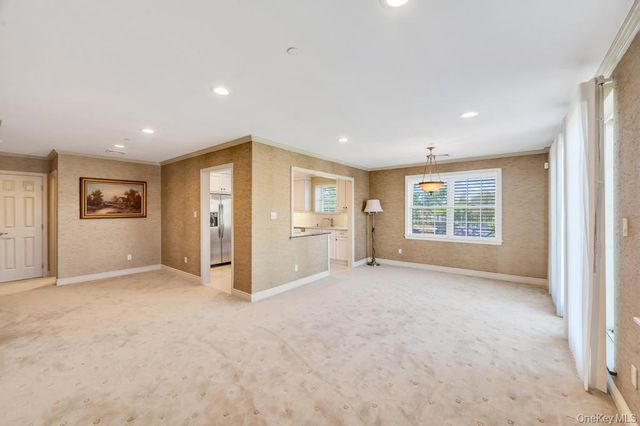1 Portico Court 300, Great Neck, NY 11021
