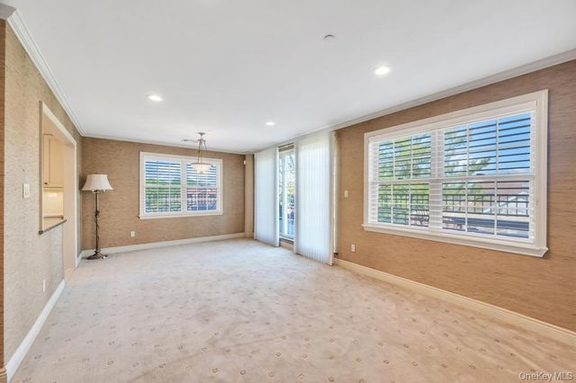 1 Portico Court 300, Great Neck, NY 11021