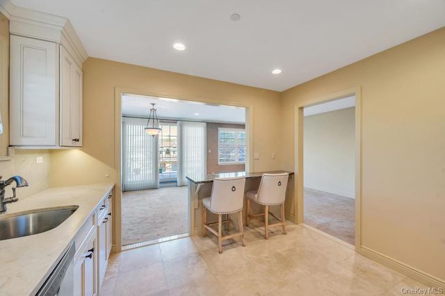 1 Portico Court 300, Great Neck, NY 11021