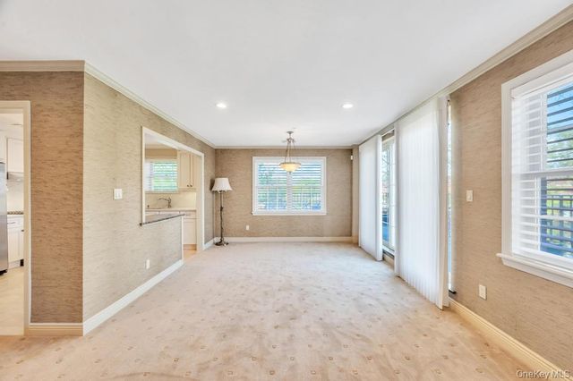 1 Portico Court 300, Great Neck, NY 11021