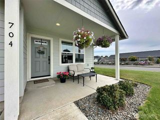 704 Roundtree Boulevard, Winlock, WA 98596